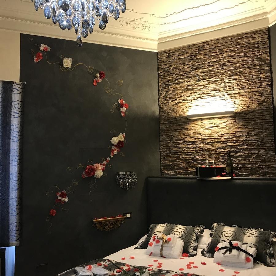 Crystal Rhome 로마 외부 사진